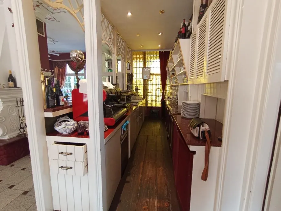 karlovac - katnica - restoran i stan, uhodano poslovanje (prodaja) - slika 15