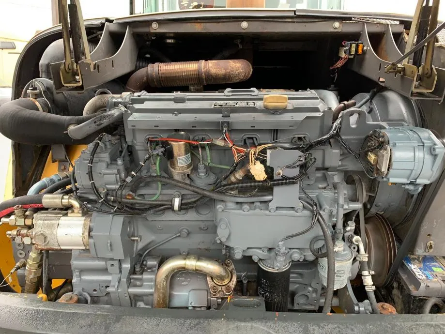 utovarivač volvo l45 - slika 12