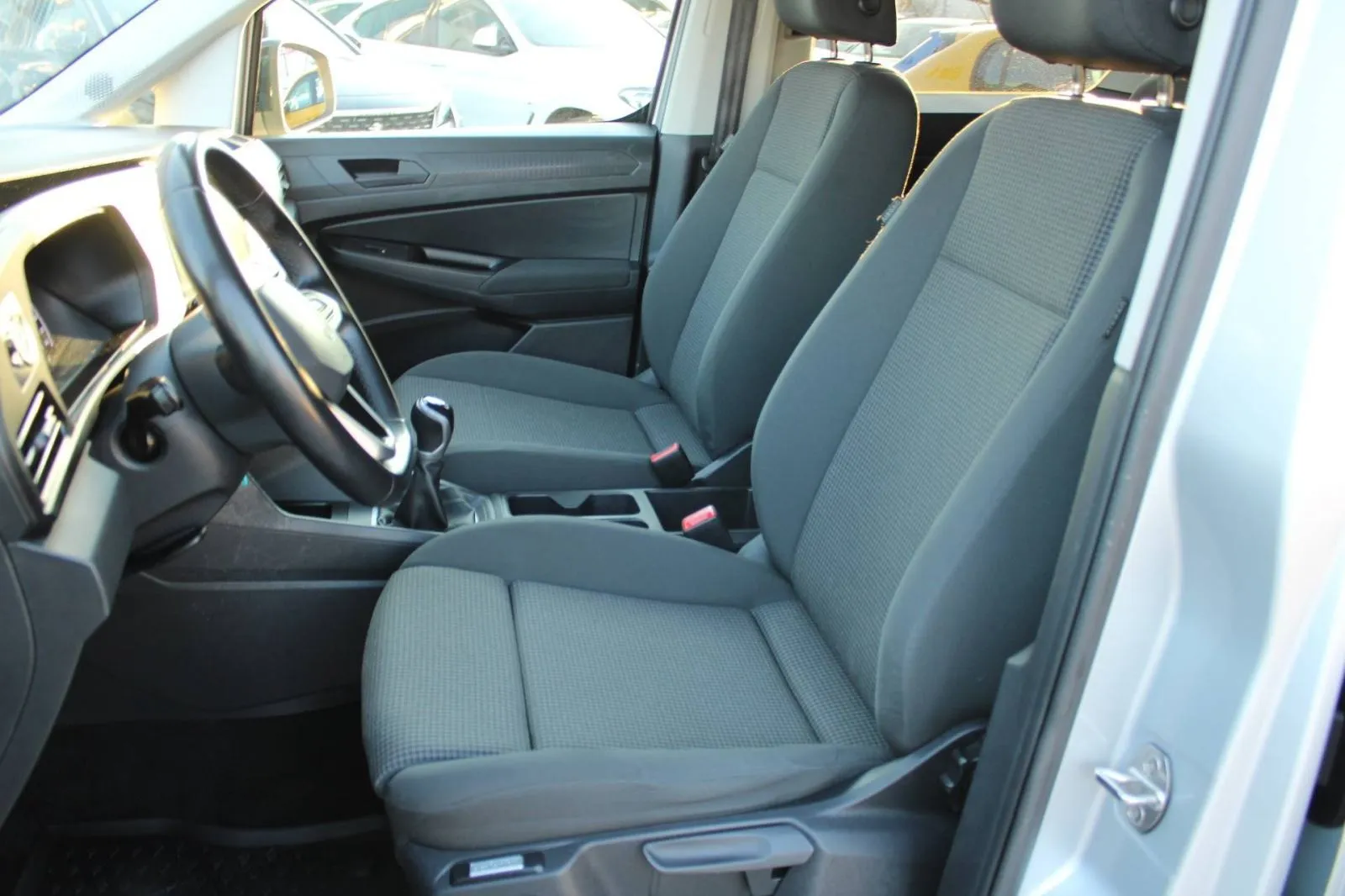 vw caddy maxi 2.0 tdi n1 5 sjedala *navigacija, kamera*, 2023 god. - slika 9