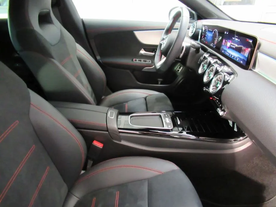 mercedes-benz cla 250 e amg line - slika 5