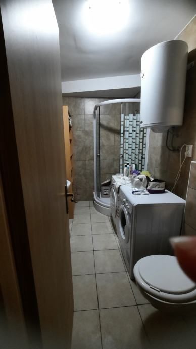 !!kuća sa 6 apartmana 25 metara od mora!! (prodaja) - slika 4