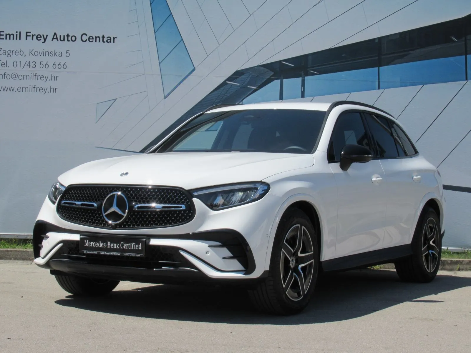 mercedes-benz glc 220 d 4m amg line - slika 3