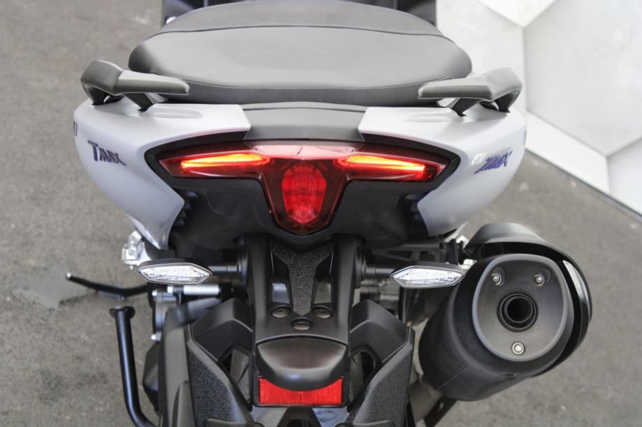yamaha t-max 560 greymatt full led 560 cm3, 2020 god. - slika 12