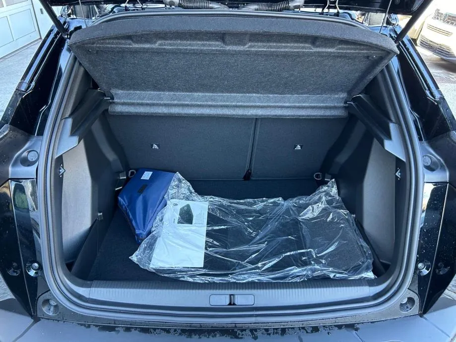 peugeot 2008 business puretech 100 - slika 14