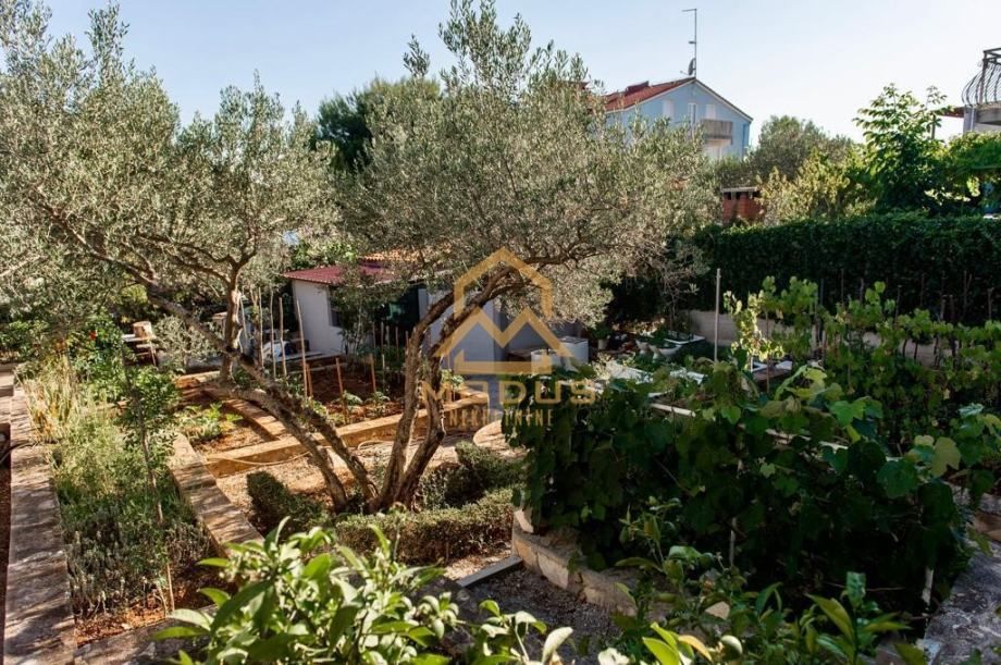 rogoznica, apartmanska kuća u blizina plaže** (prodaja) - slika 15