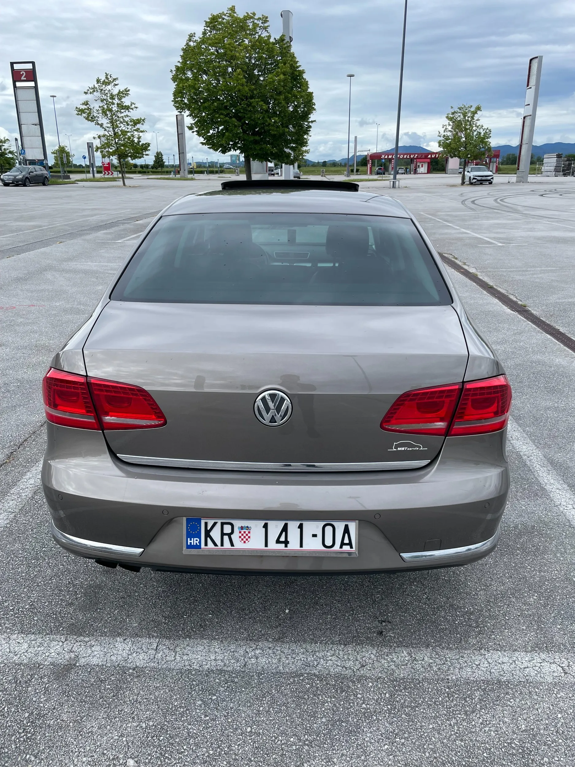 vw passat 2012.g-180ks-reg. 06/2027.g - slika 3