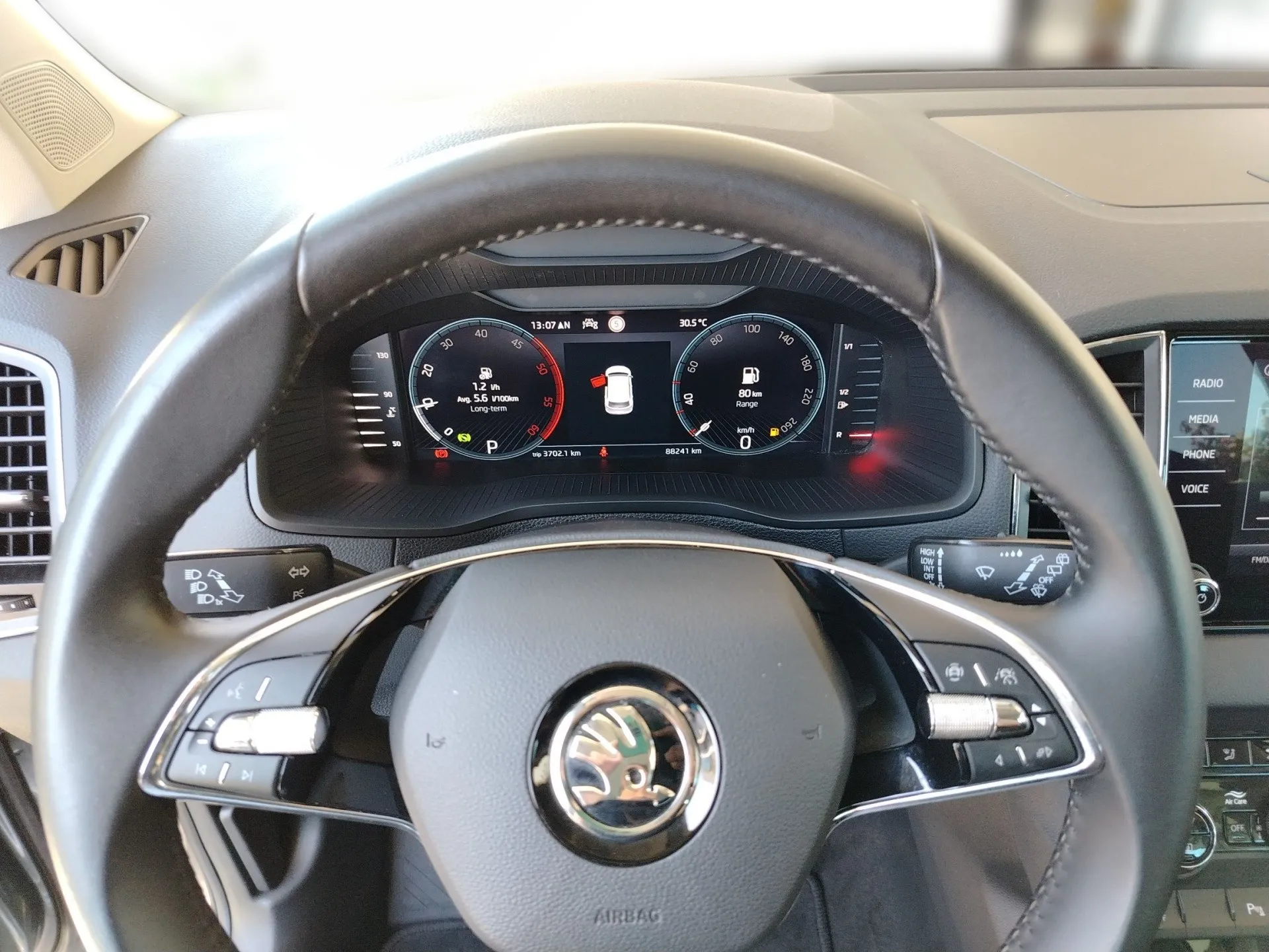 škoda karoq 2,0 tdi dsg ambition - slika 8