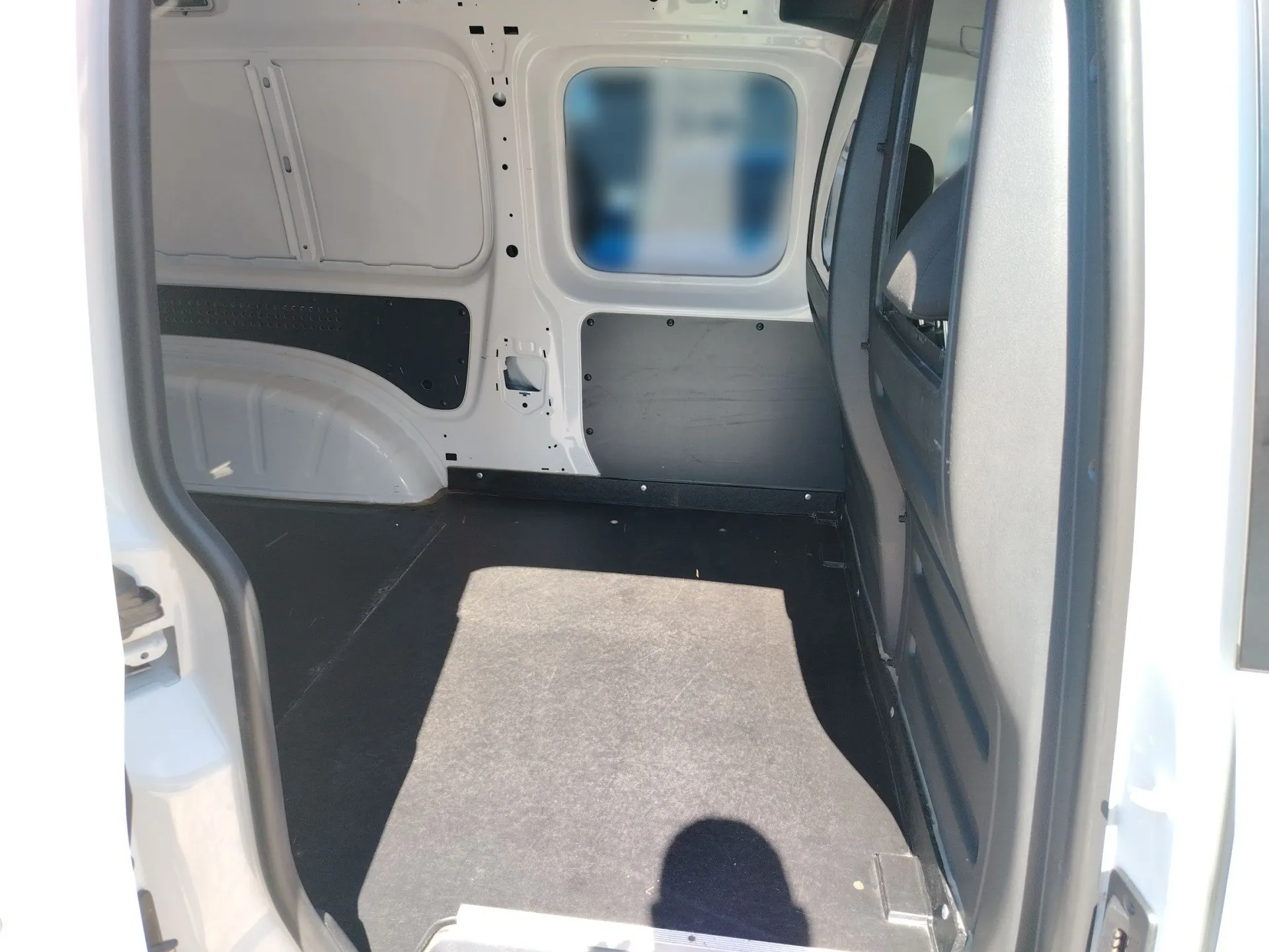 vw caddy 2.0 tdi maxi 110kw 12650 € + pdv - slika 11