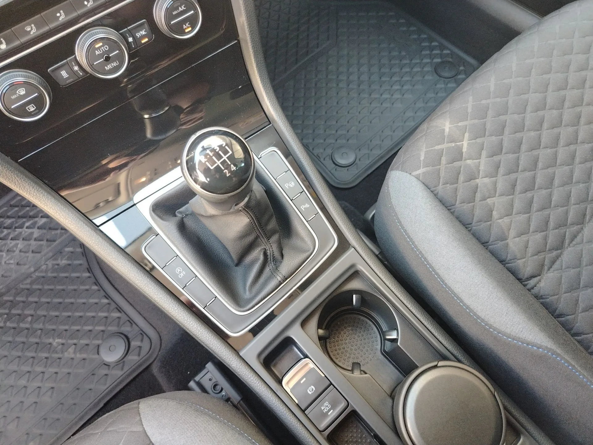 vw golf 7 1.6 tdi join - slika 12