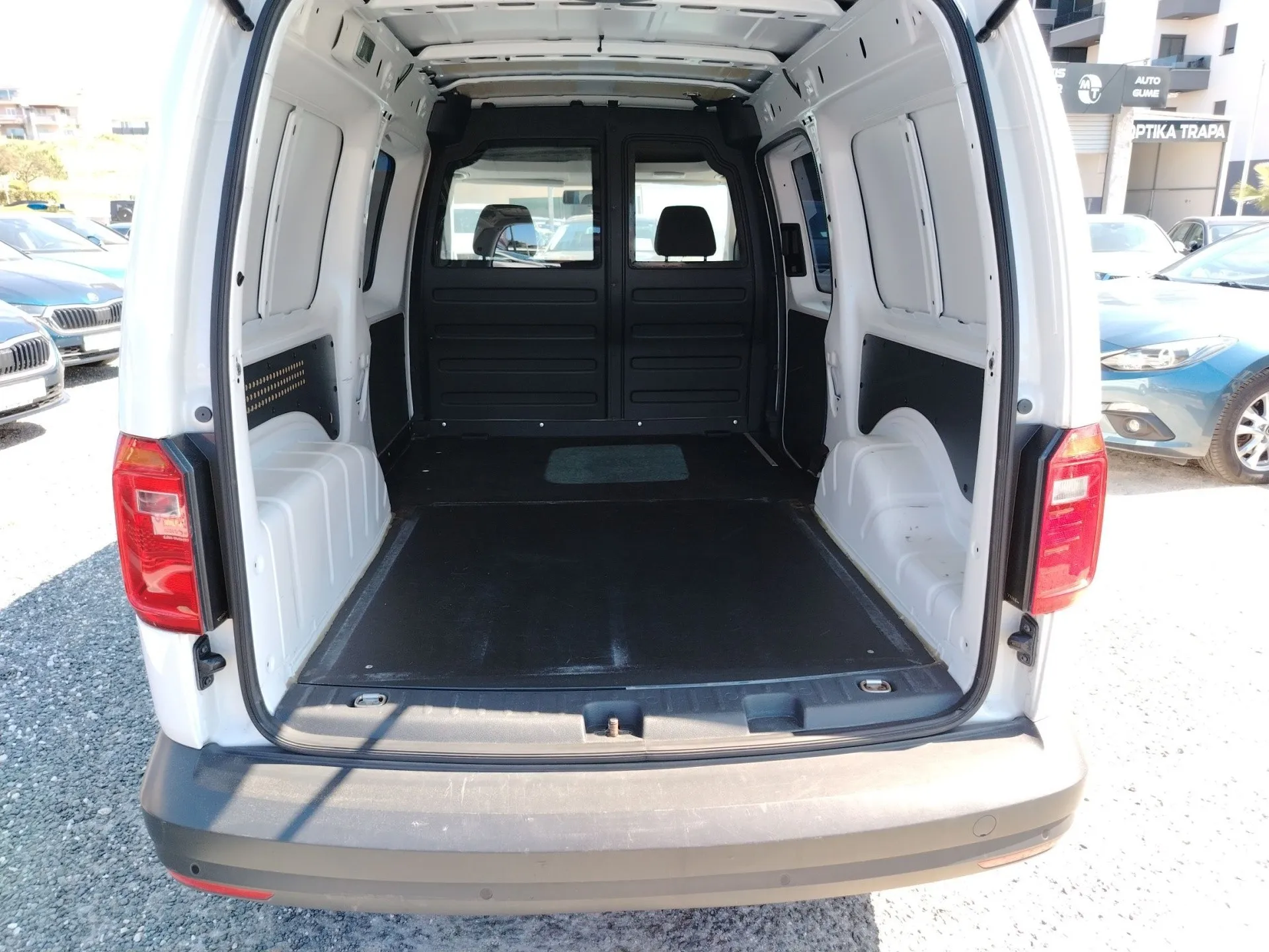 vw caddy 2.0 tdi maxi 110kw 12650 € + pdv - slika 12