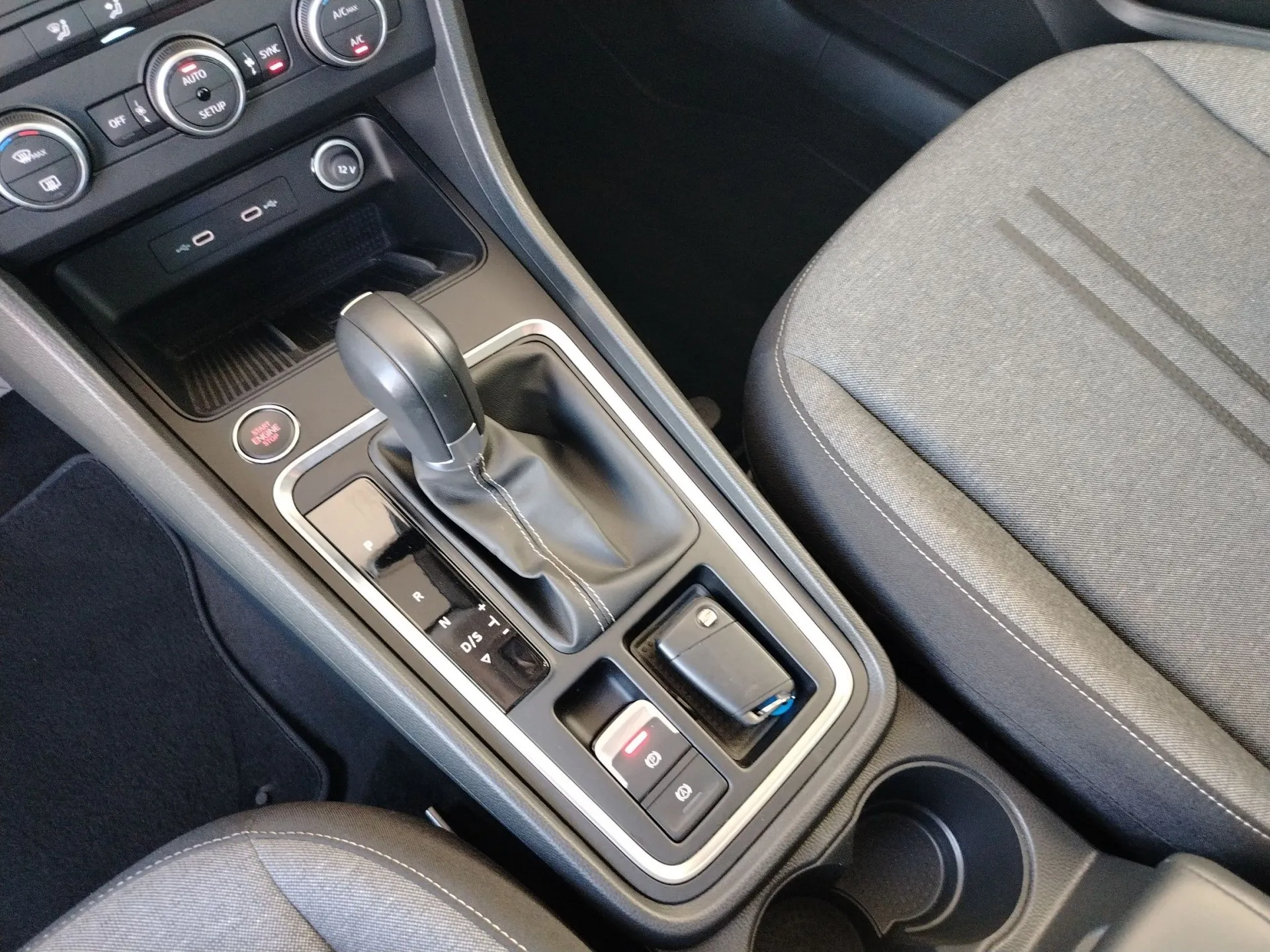 seat ateca 2.0 tdi style - slika 13