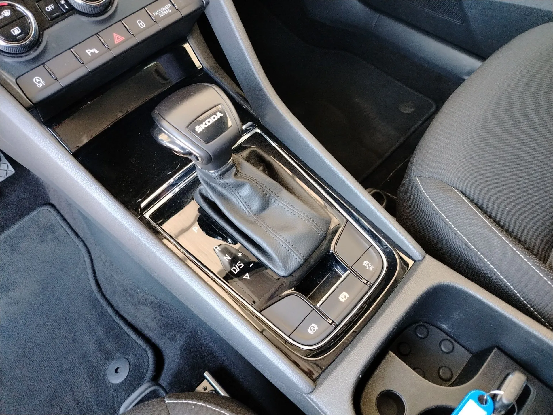 škoda karoq 2,0 tdi dsg ambition - slika 13