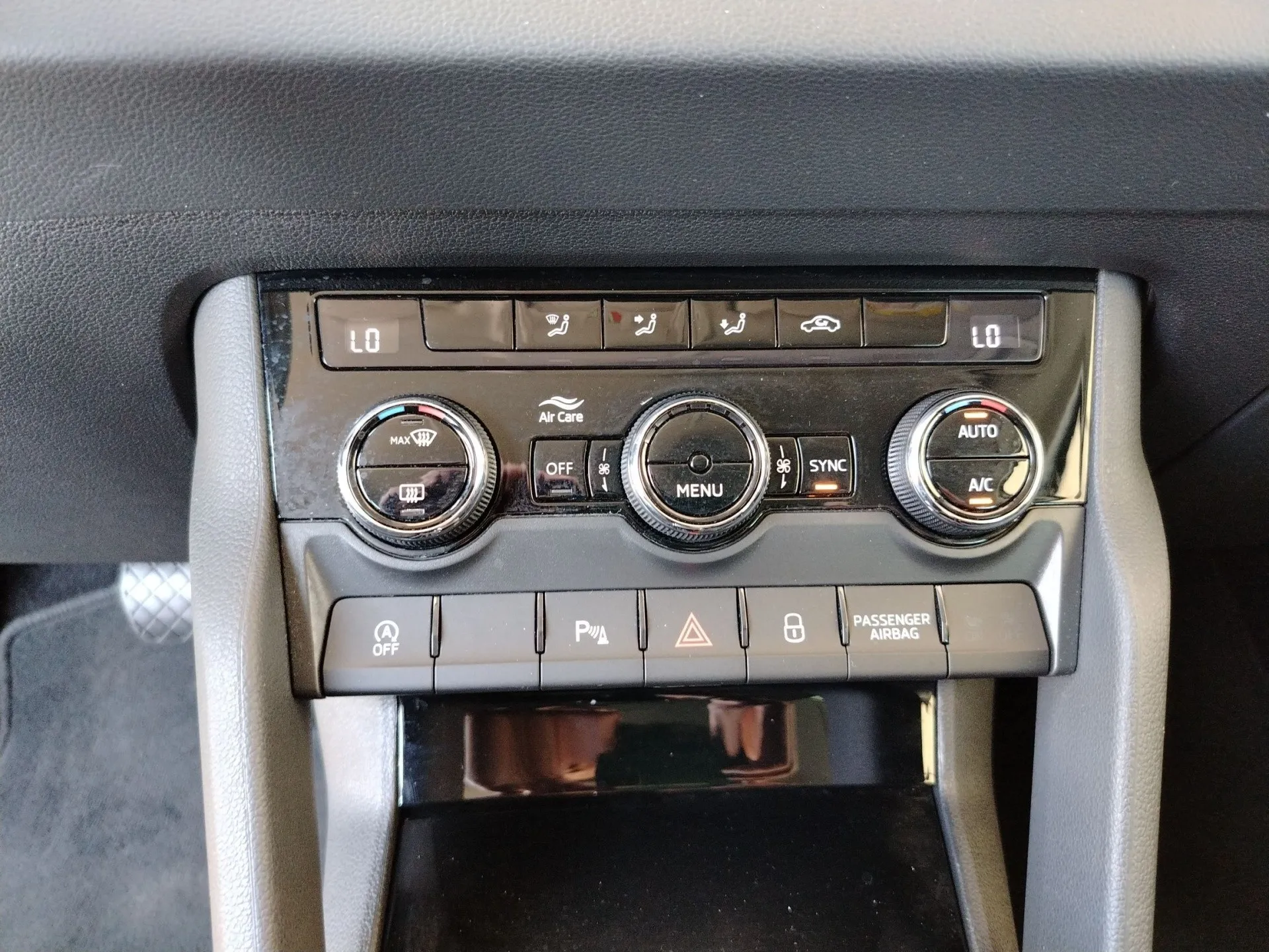 škoda karoq 2,0 tdi dsg ambition - slika 14