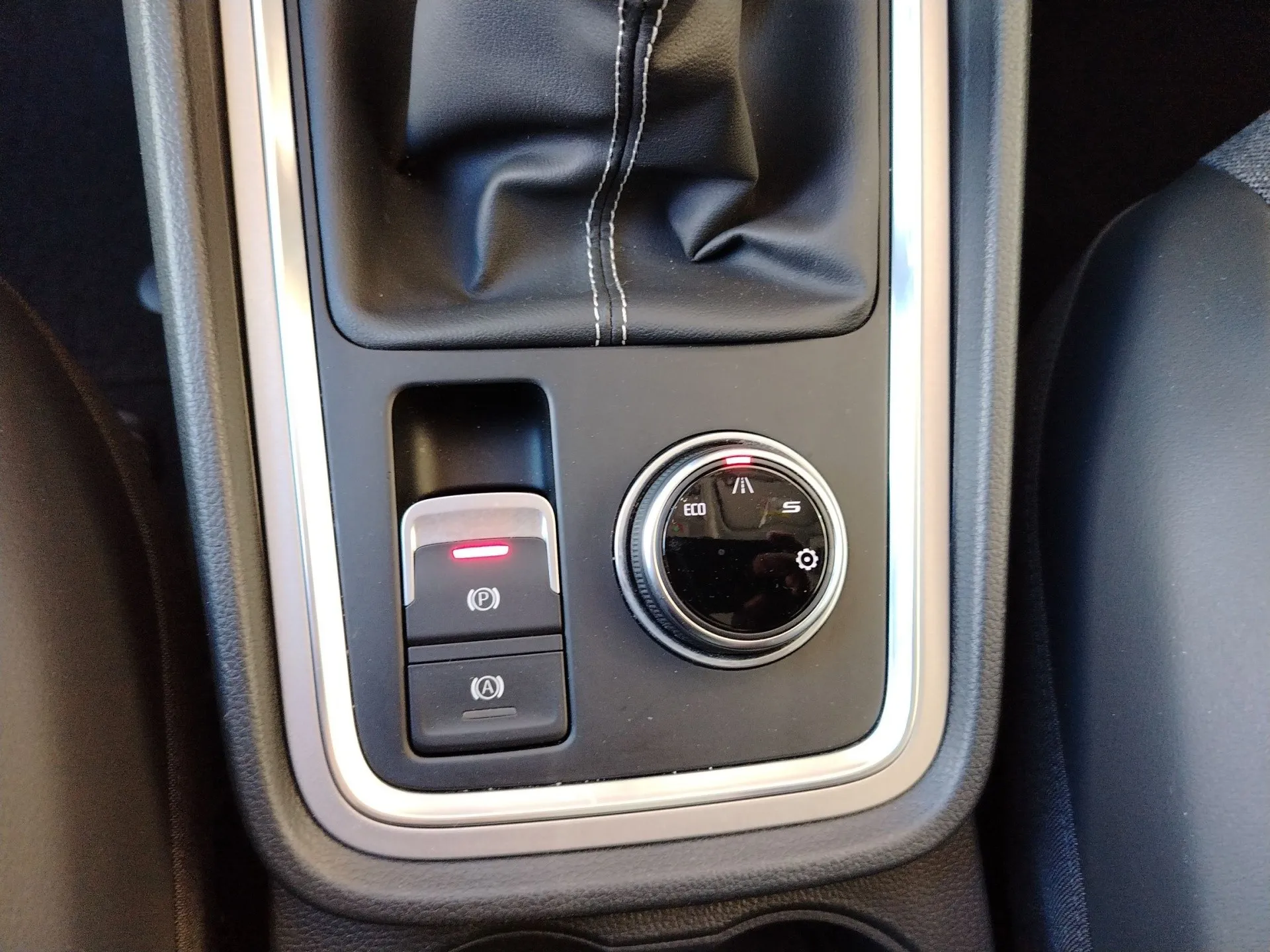 seat ateca 2.0 tdi xperience - slika 14