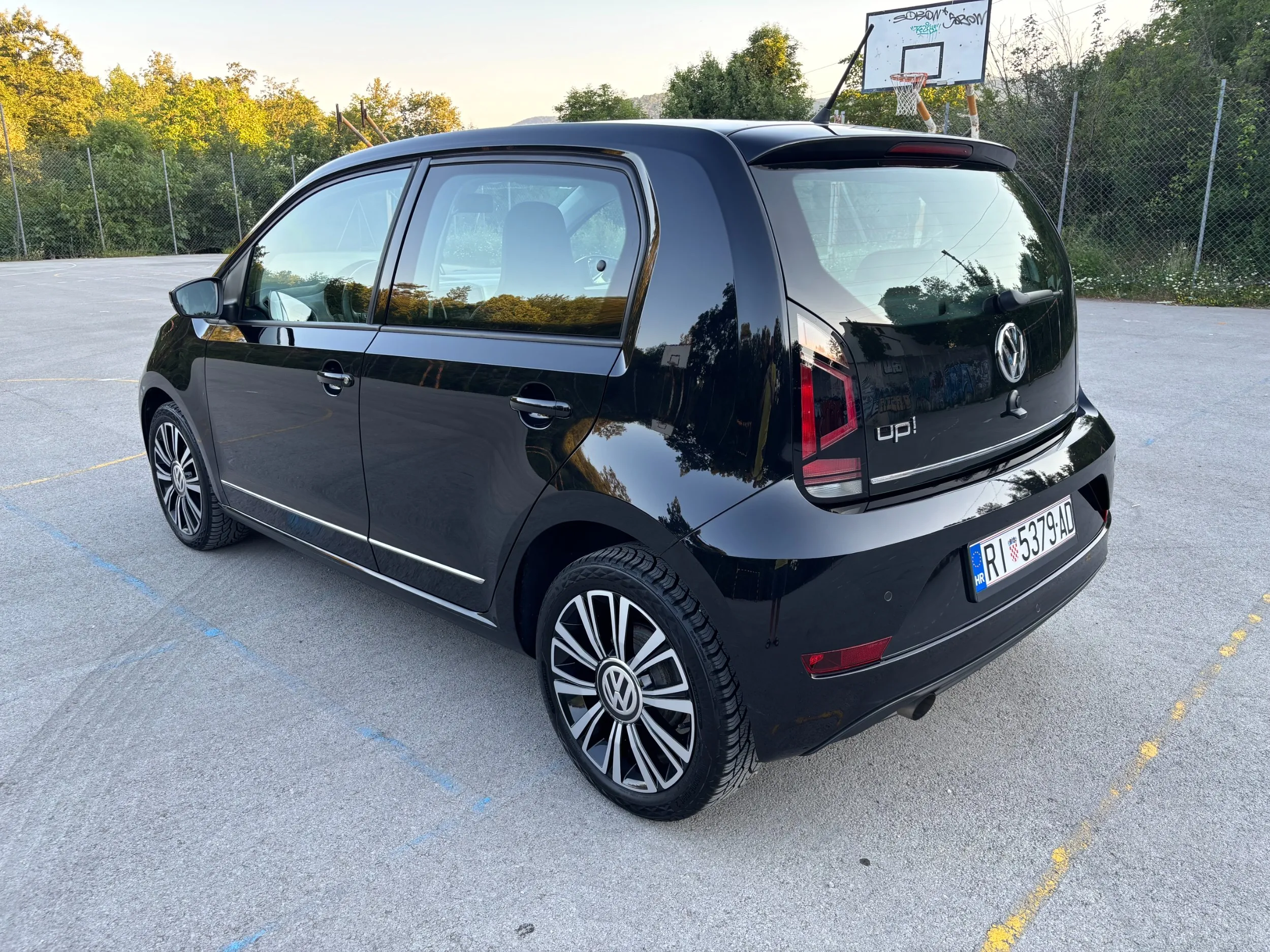 vw up! tsi 90 ks high up! - 46.000 km, servisna, tempomat, senzori - slika 5