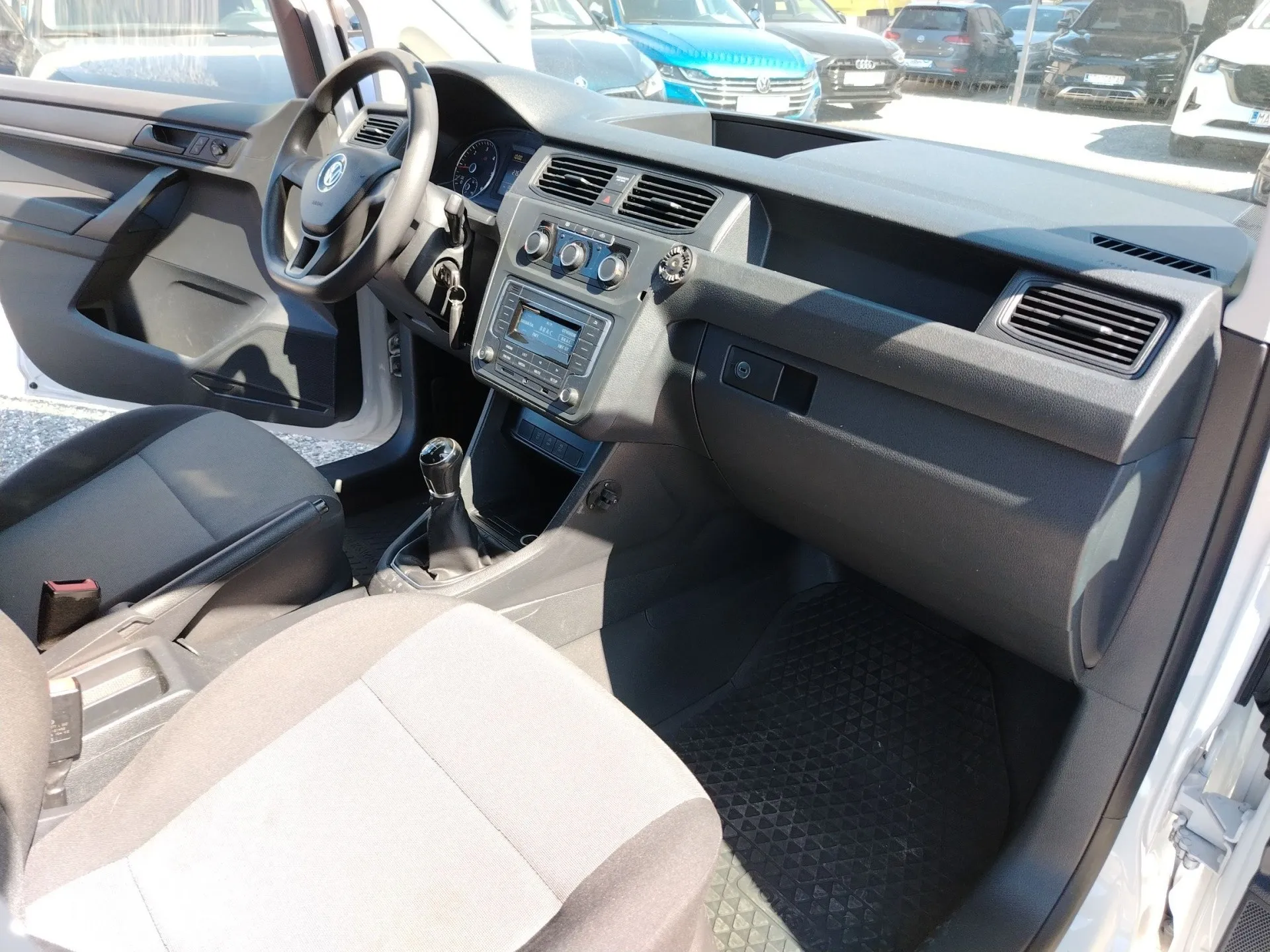 vw caddy 2.0 tdi maxi 110kw 12650 € + pdv - slika 17