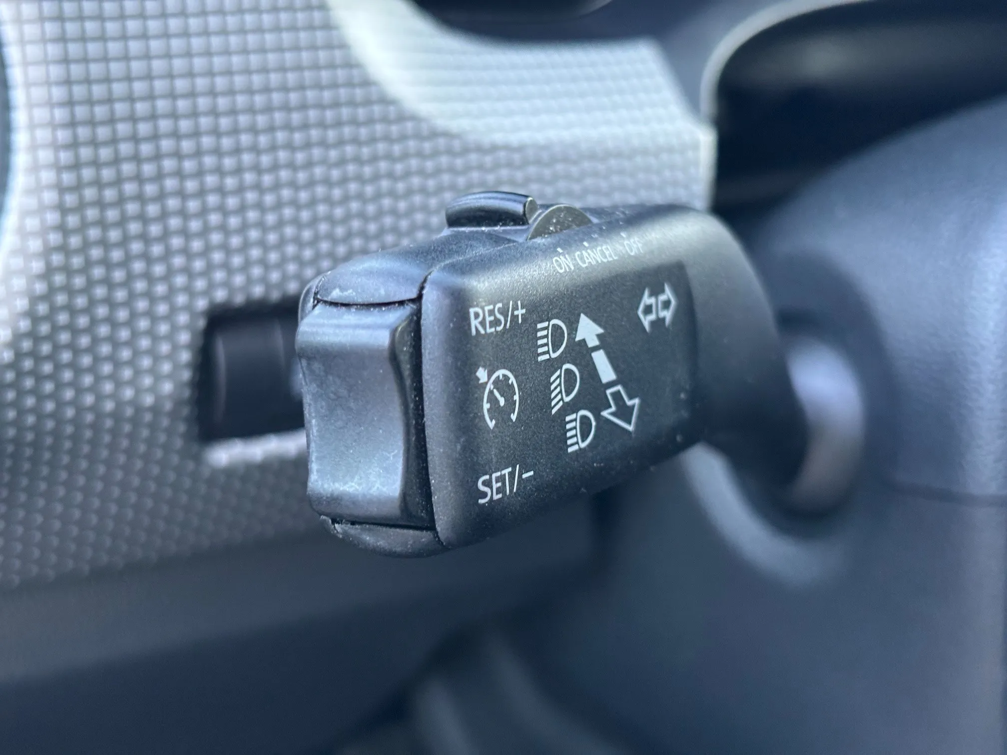 vw up! tsi 90 ks high up! - 46.000 km, servisna, tempomat, senzori - slika 14