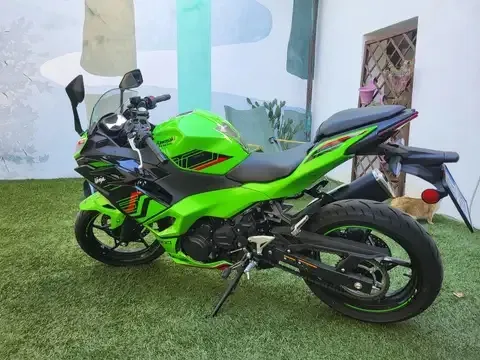 na prodaju kawasaki ninja 500se 2024g hitno 3500€ zvati na 0997865250 - slika 2