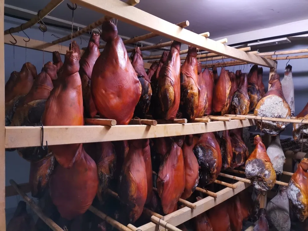 cijela suha šunka s kosti – težina oko 8.5 kg - slika 2