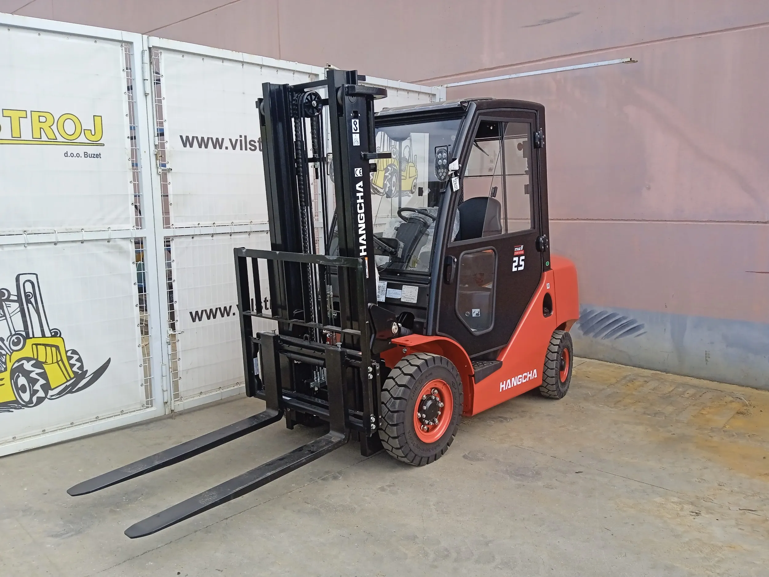 čeoni diesel 2500 kg hangcha cpcd25-xw97f - slika 1