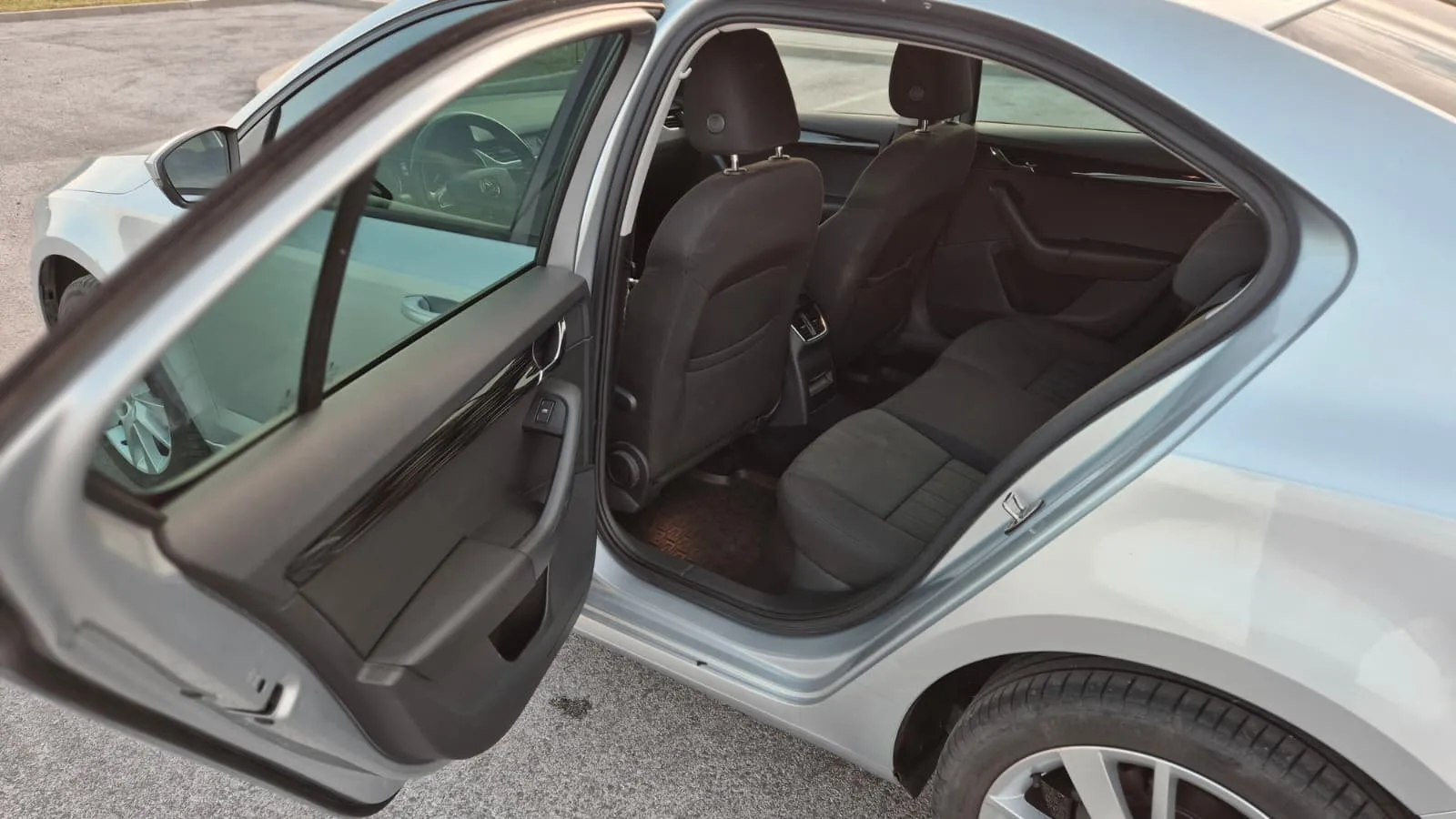 škoda oktavija style 2.0 tdi - slika 5