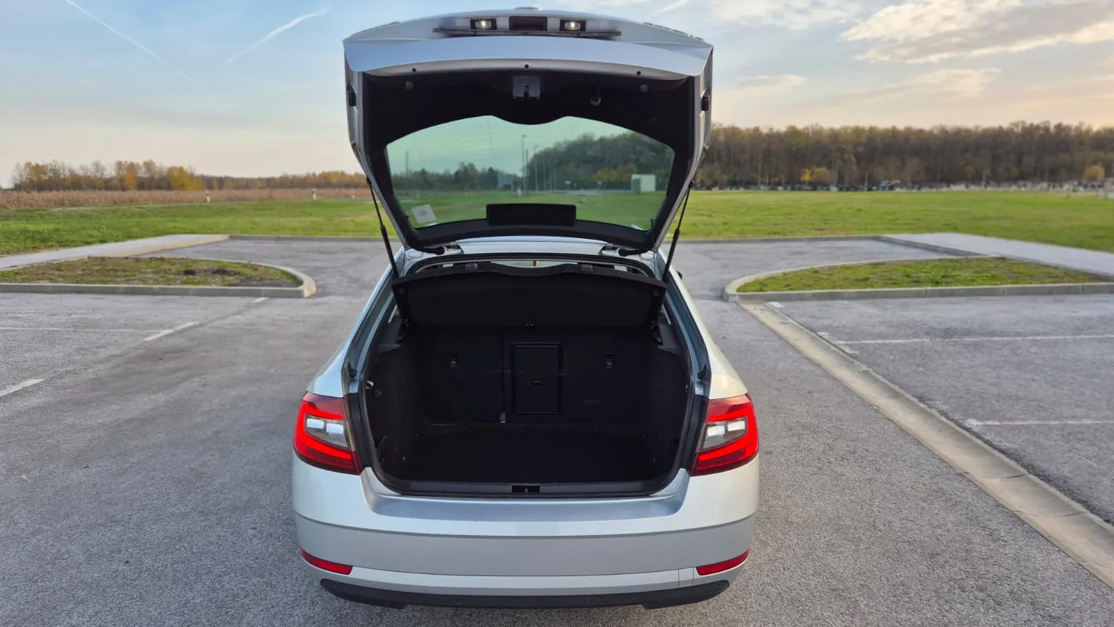 škoda oktavija style 2.0 tdi - slika 6
