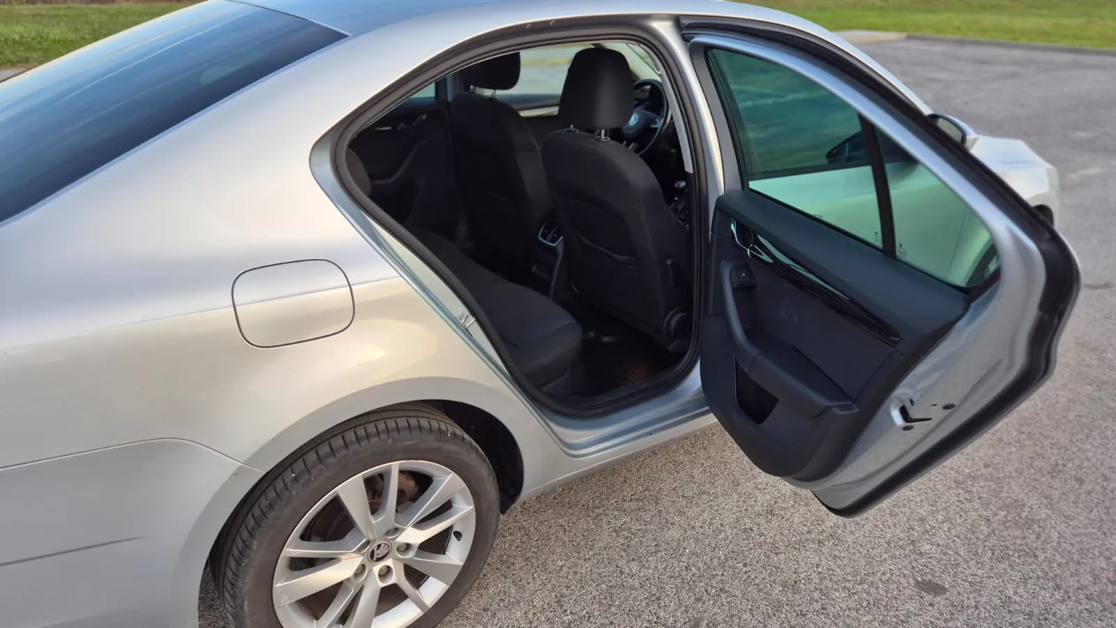 škoda oktavija style 2.0 tdi - slika 7