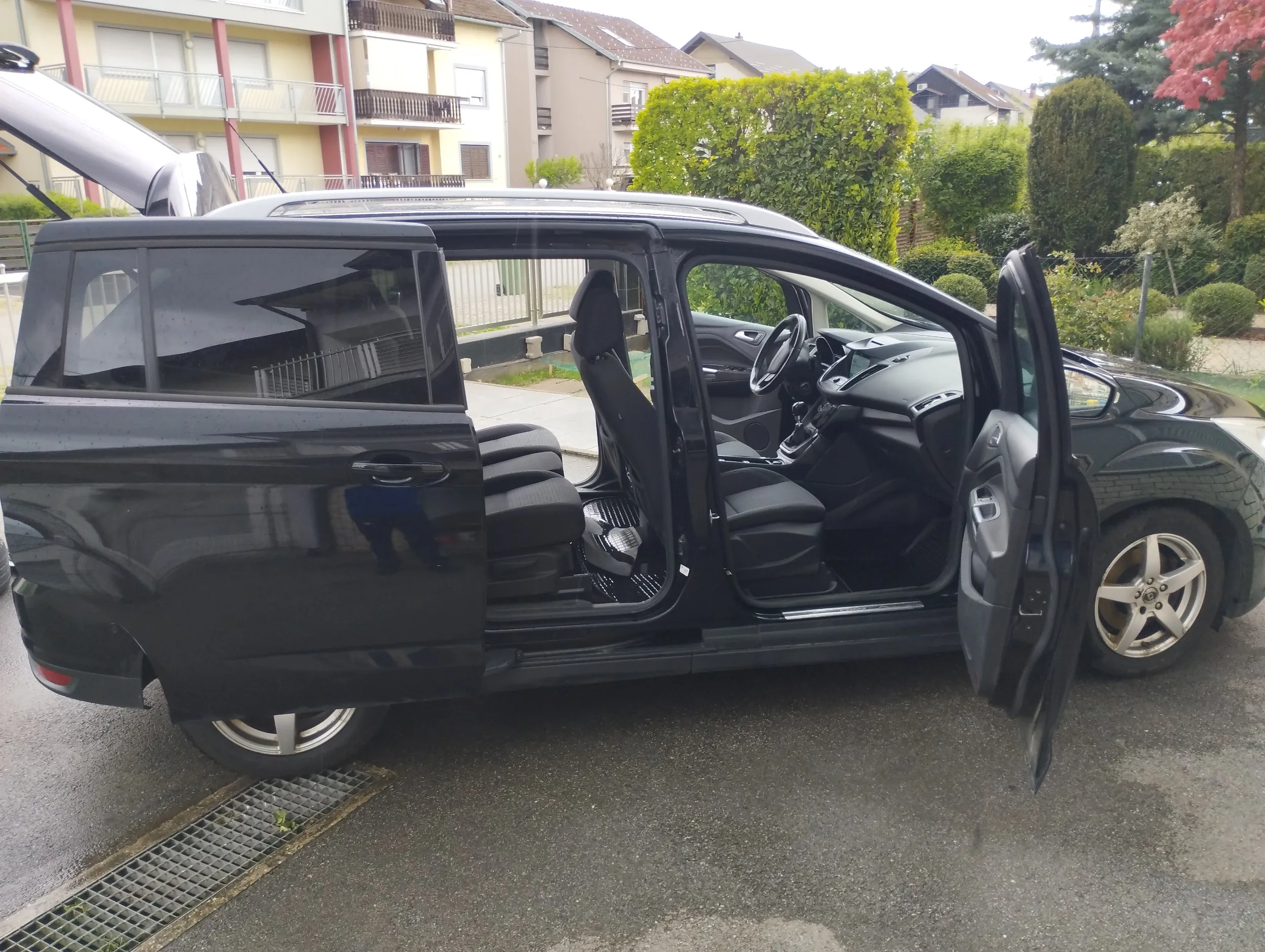 ford grand c-max monovolumen - slika 9