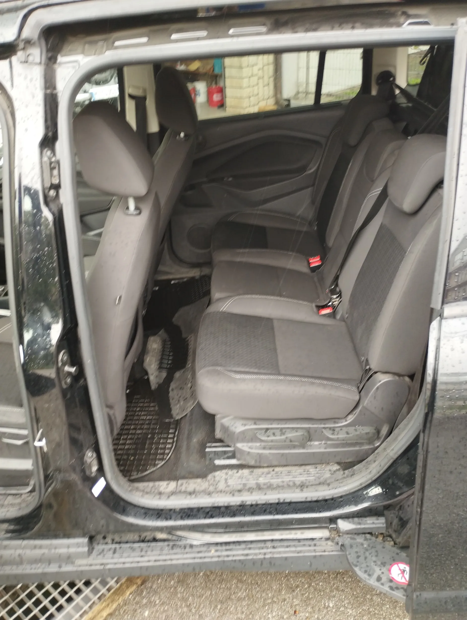ford grand c-max monovolumen - slika 13