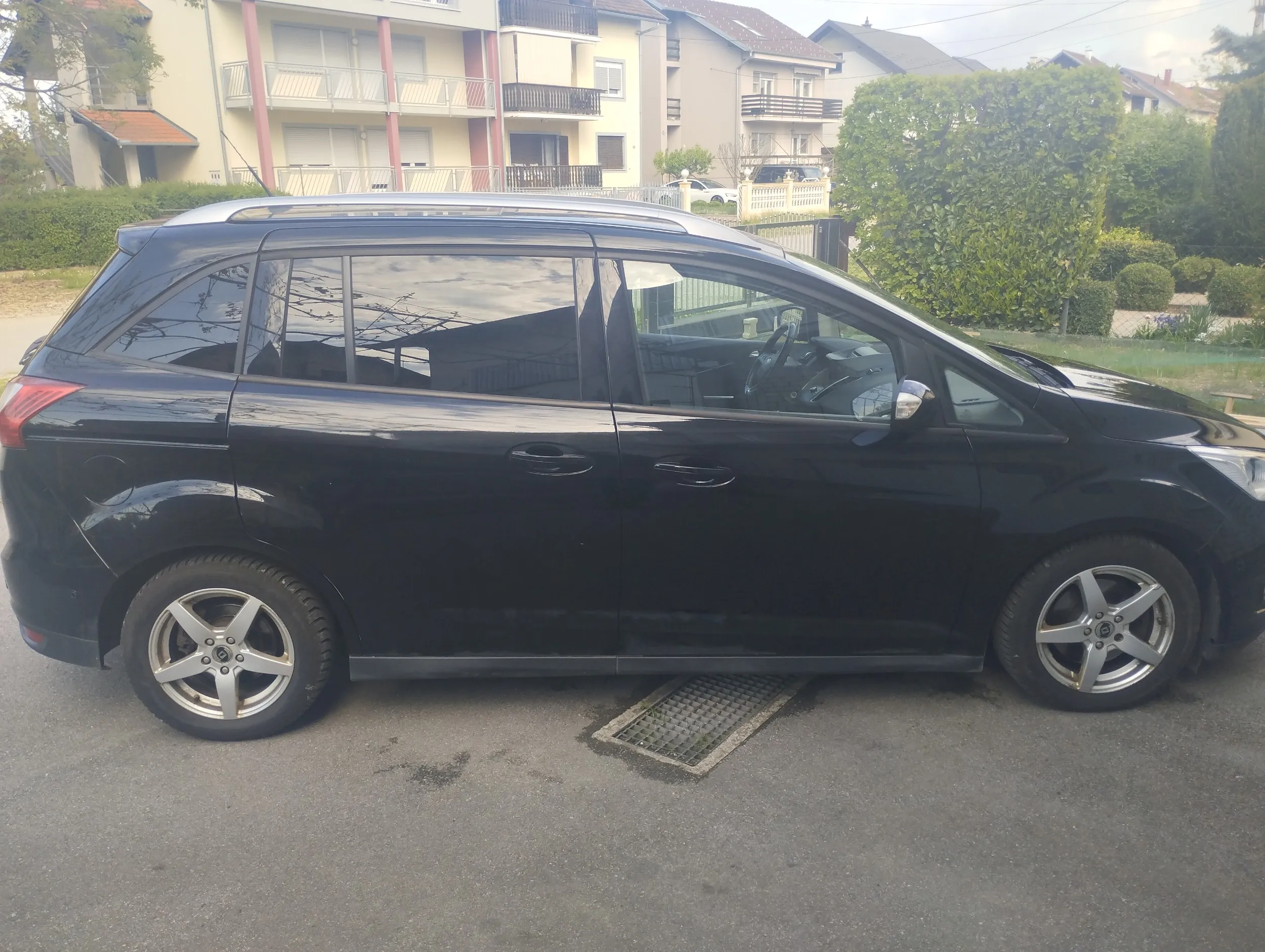 ford grand c-max monovolumen - slika 8
