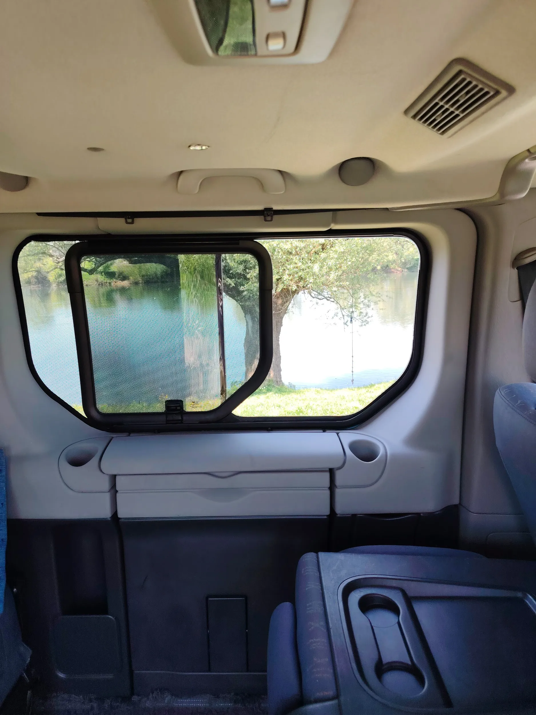 renault trafic 2,5 dci 140 generation multivan - slika 13