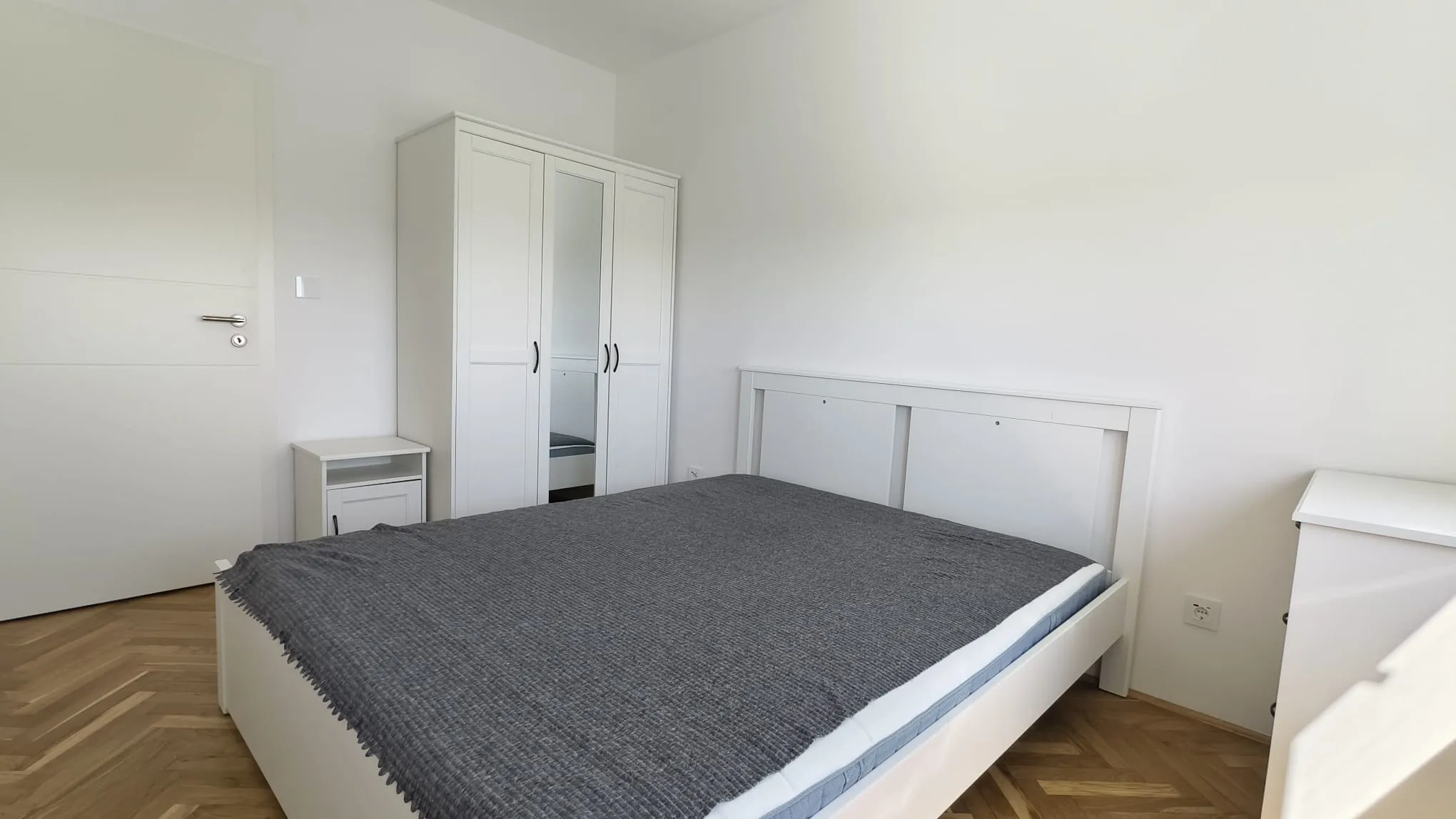 stan siget 45m2 novo ureden, prvi najam - slika 11