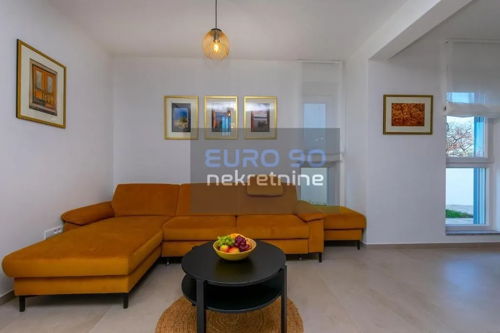 murvica-nova moderna i potpuno namještena vila s bazenom,mir,komfor !! - slika 22