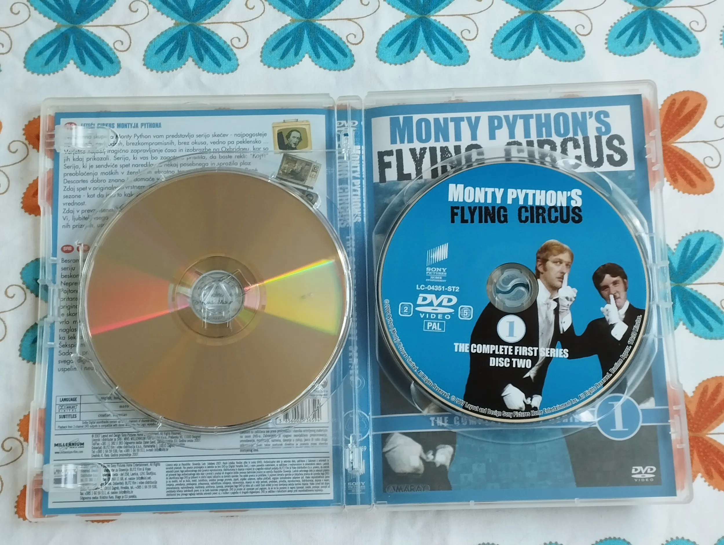 leteći cirkus montyja pythona: kompletna 1. sezona 2dvda - slika 3