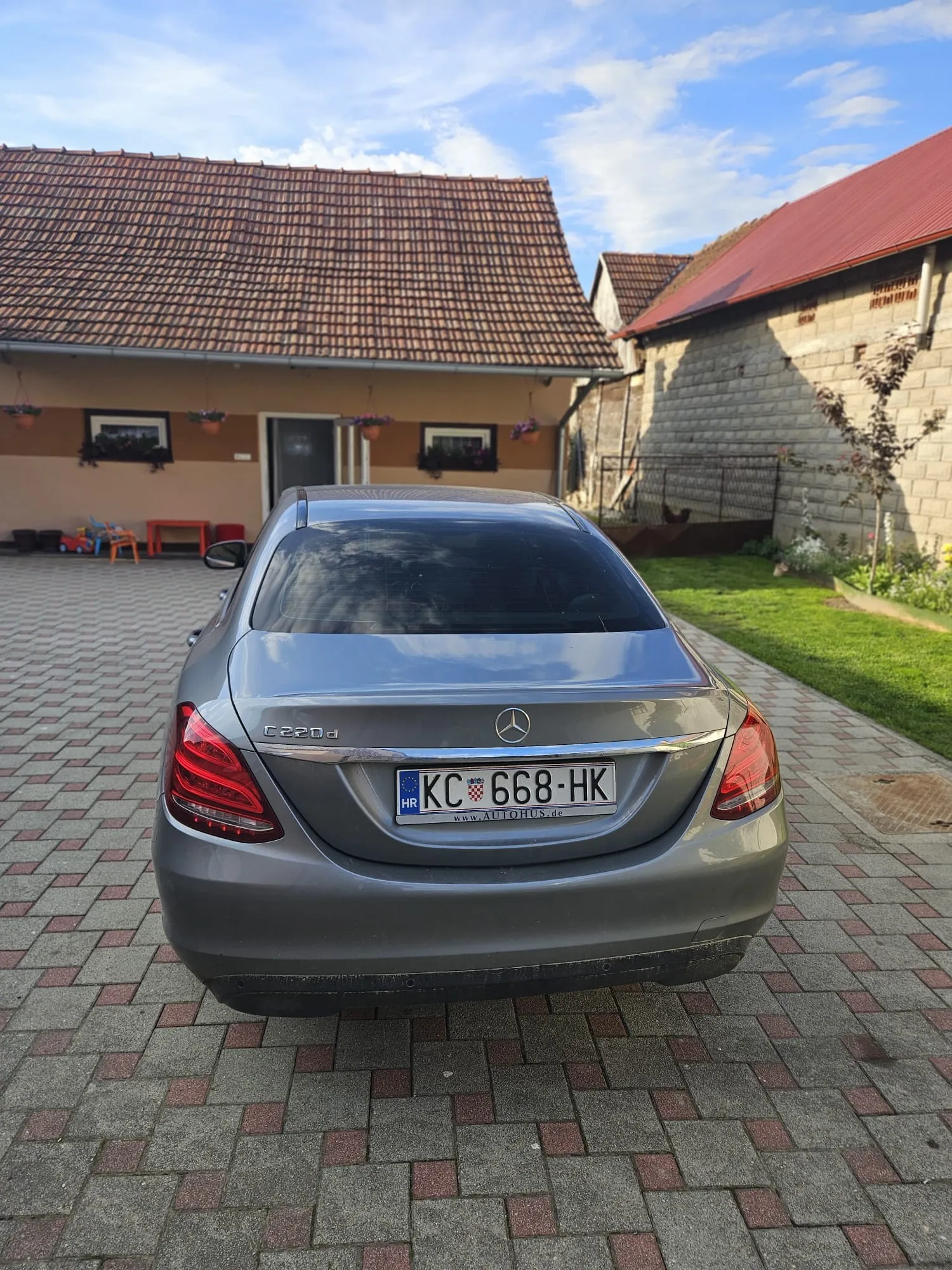 mercedes-benz c-klasa 220 d - slika 4