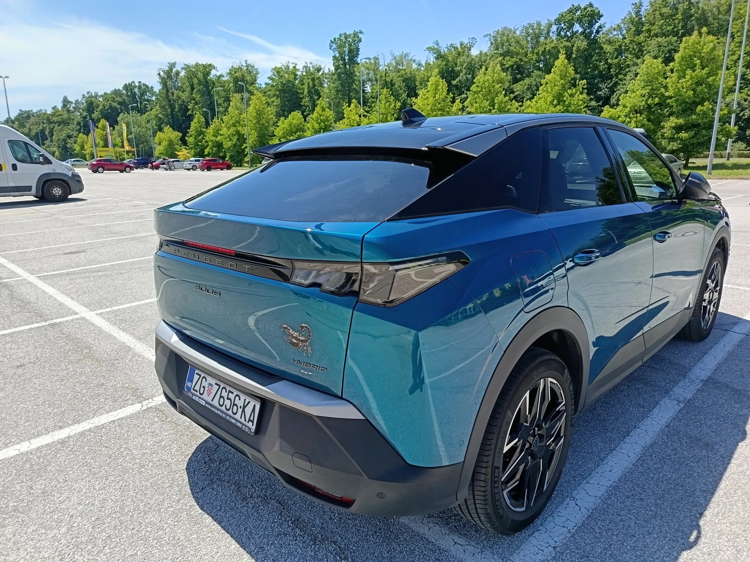 peugeot 3008 gt hybrid 145 e-dcs6, hr auto, 3 g. garancija - slika 13