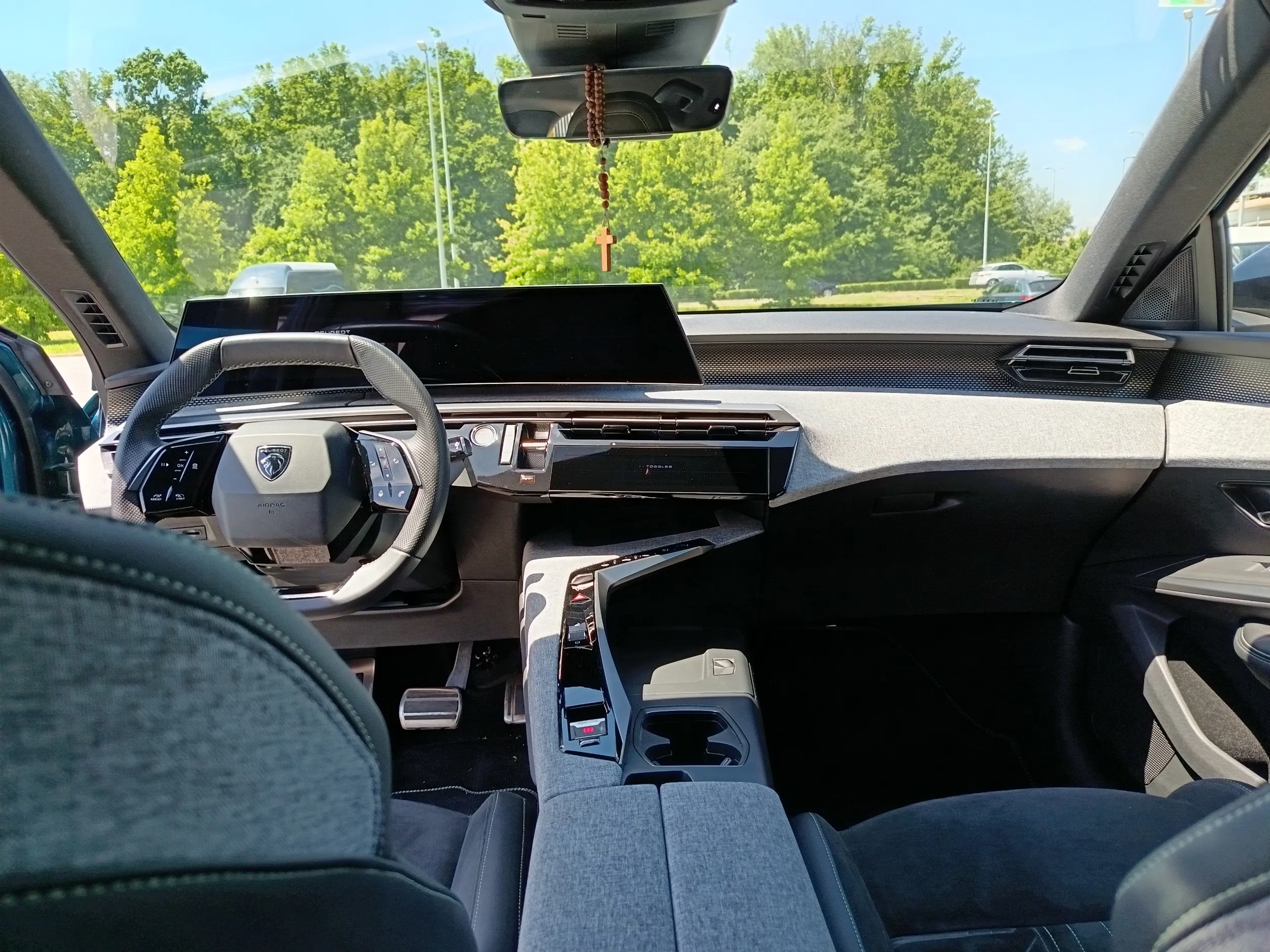 peugeot 3008 gt hybrid 145 e-dcs6, hr auto, 3 g. garancija - slika 6