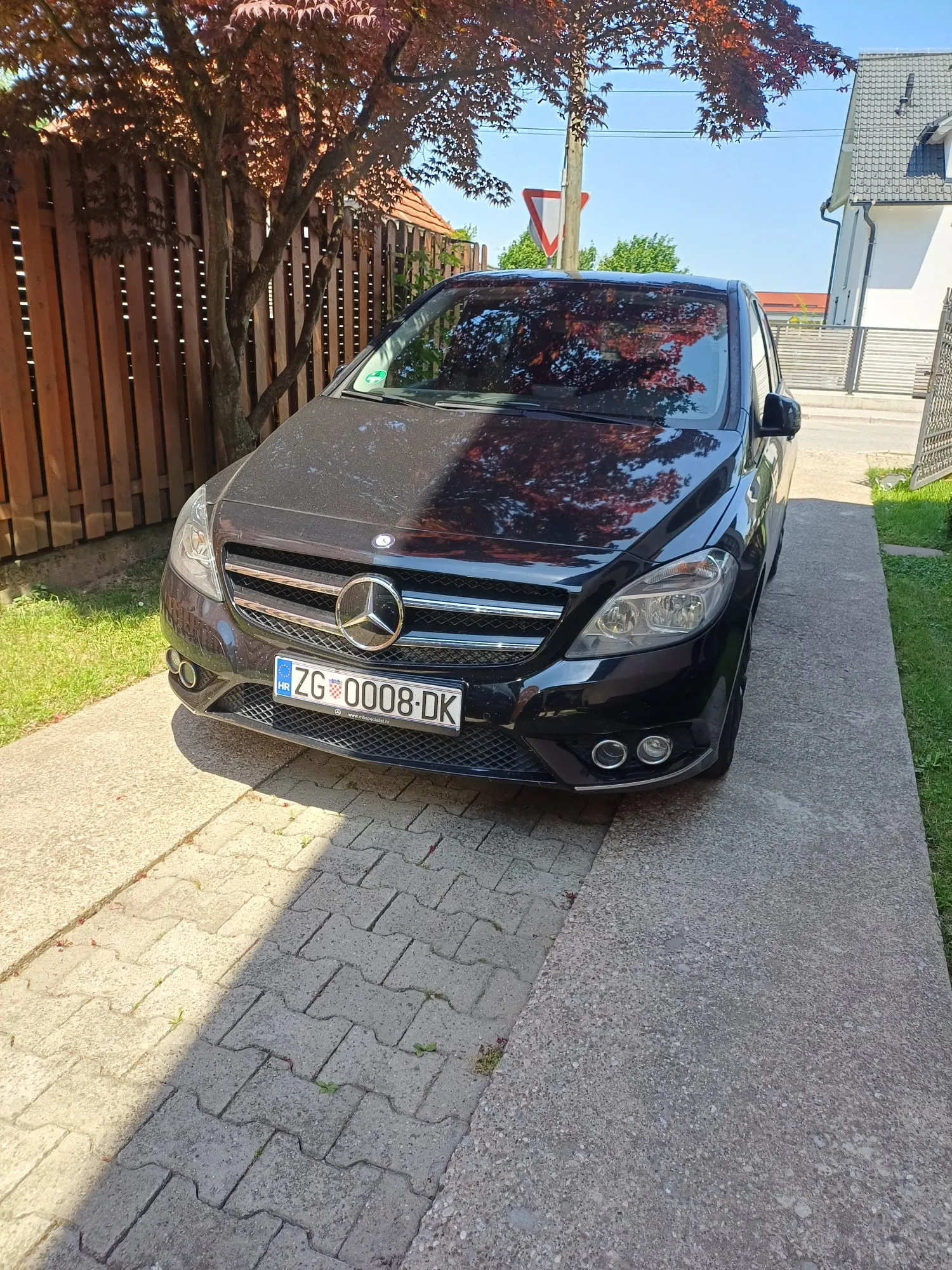 mercedes b klasa 220 cdi prva vlasnica - slika 6