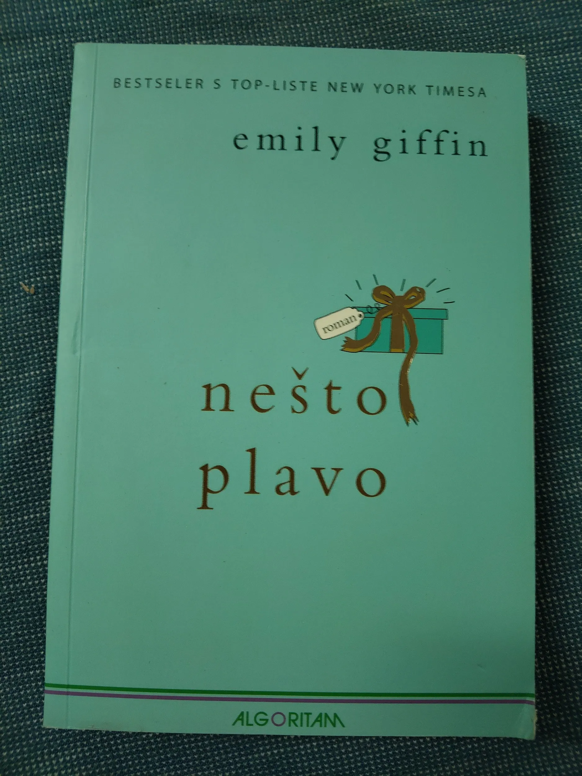 emily giffin – nešto plavo - slika 1