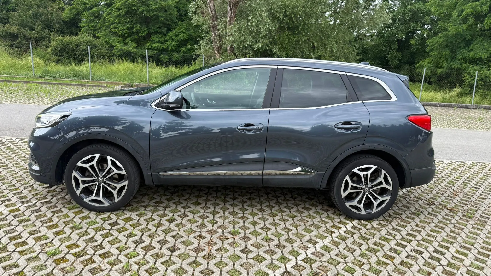 renault kadjar 1,5dci, sport edition, bose, full led, ekstra stanje - slika 5