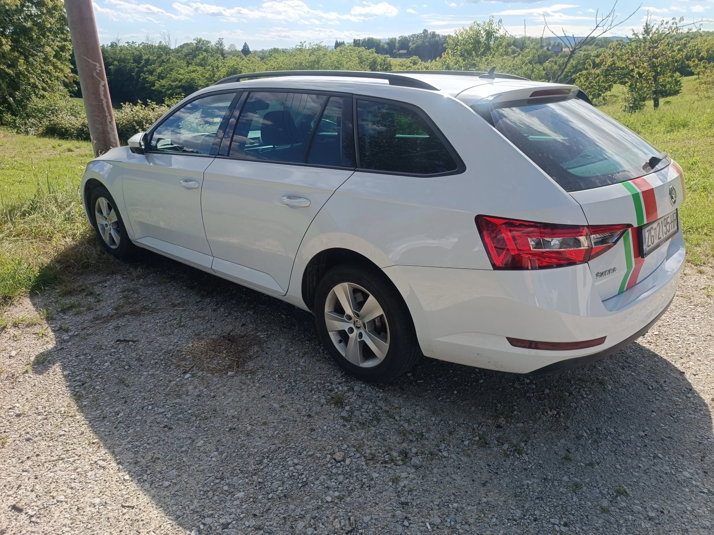 2017 kuka dsg f1 243tkm škoda superb combi 1.6 tdi - slika 8