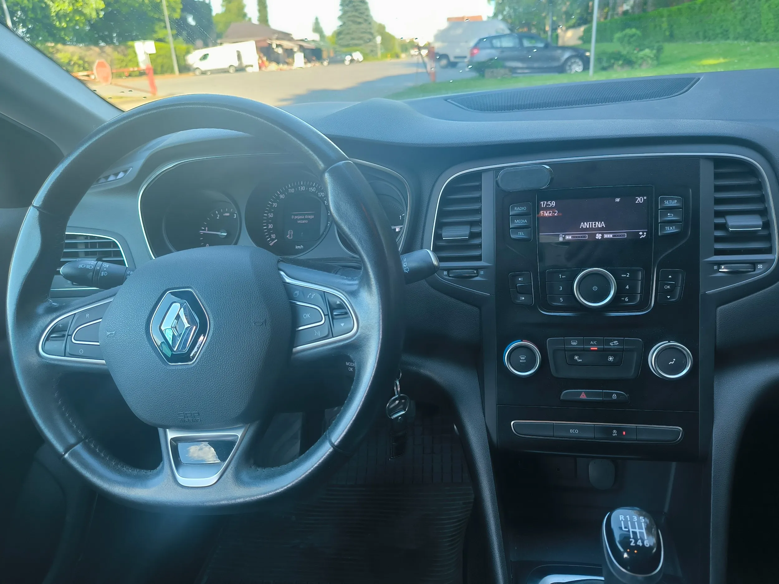 renault megane 1,5 dci, hr auto, 1. vlasnik - slika 24