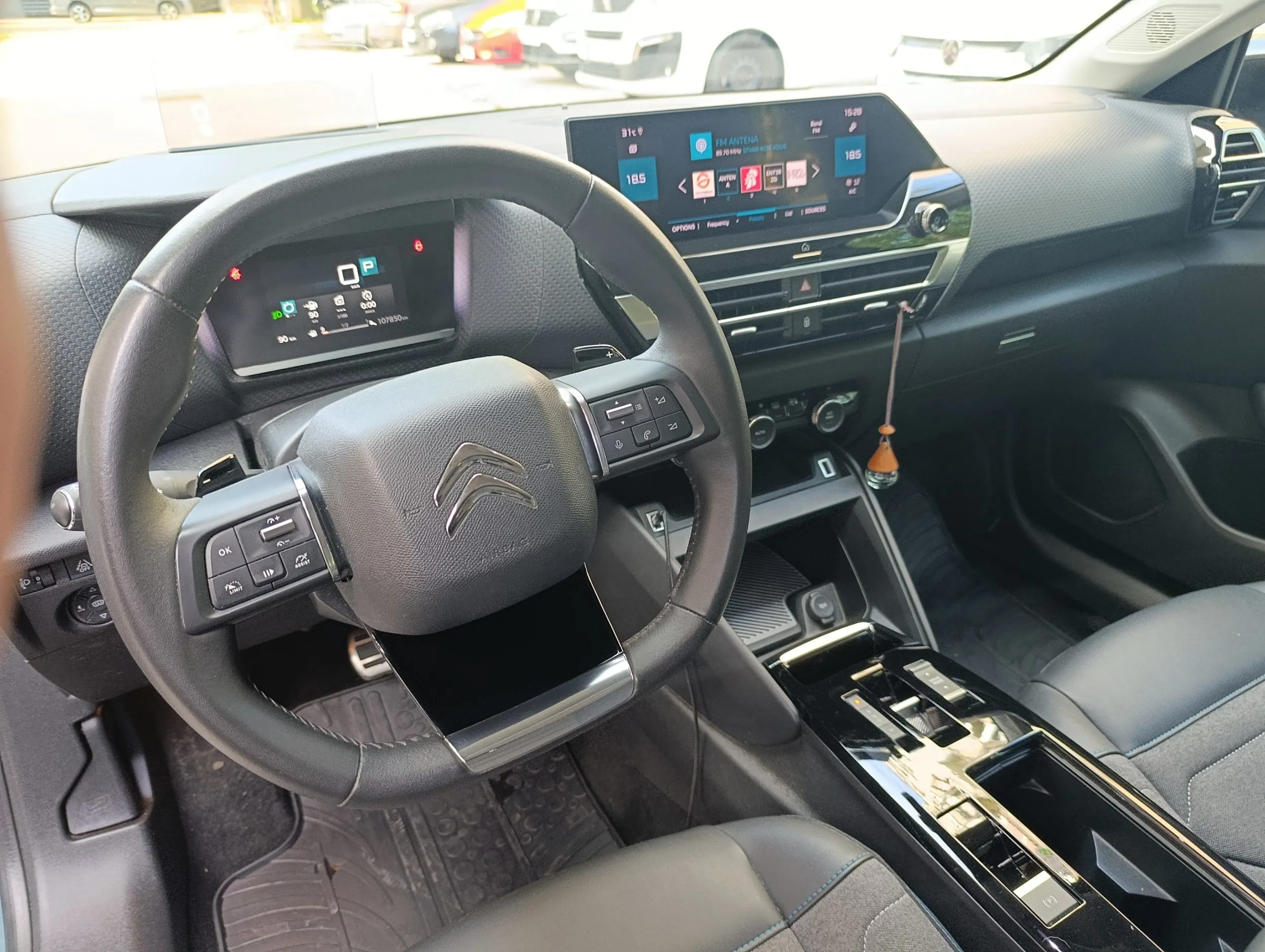 citroen c4 feel pack puretech 130 s&s eat8 automatik - slika 2