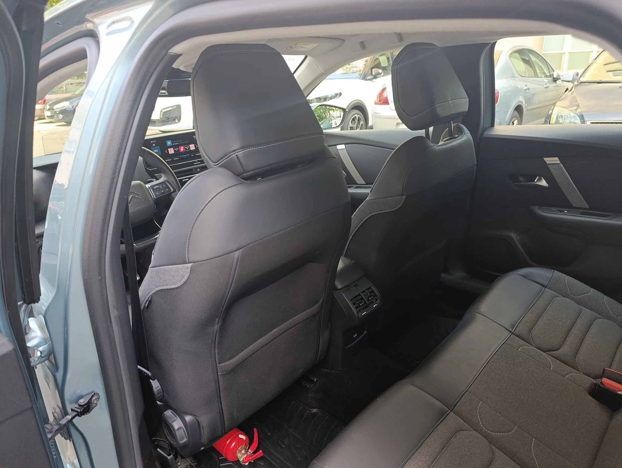citroen c4 feel pack puretech 130 s&s eat8 automatik - slika 15