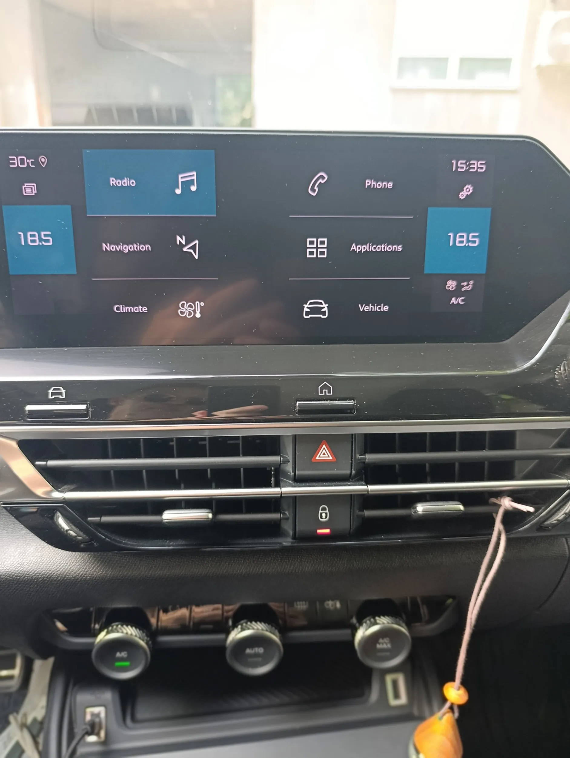 citroen c4 feel pack puretech 130 s&s eat8 automatik - slika 18