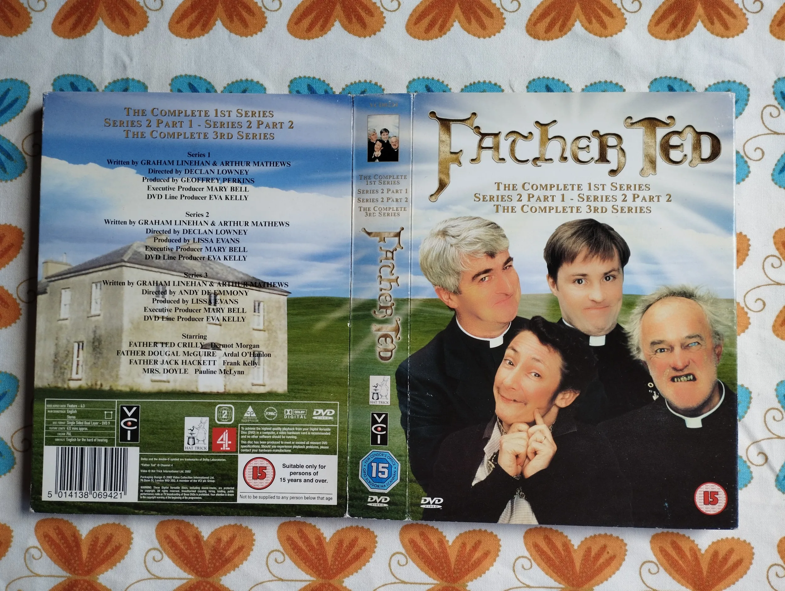father ted dvds - 1,2,3 sezona - slika 3