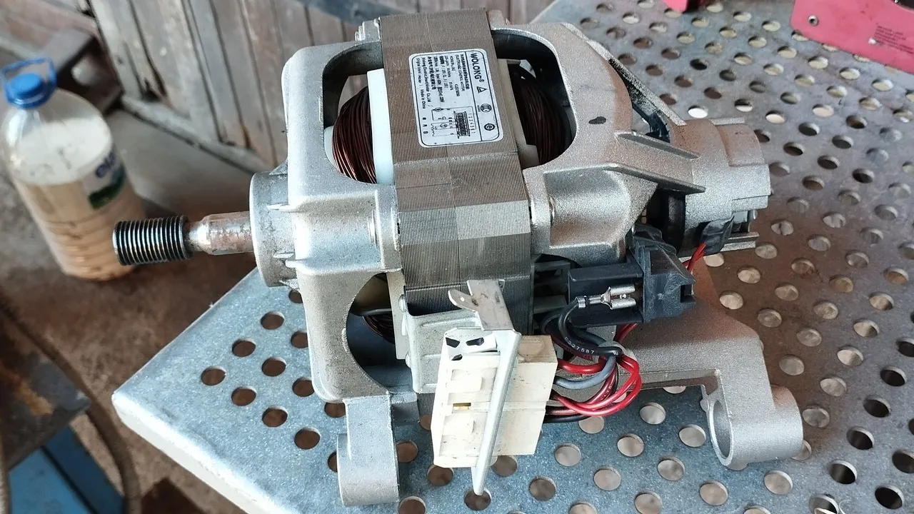 motor perilice candy - slika 4