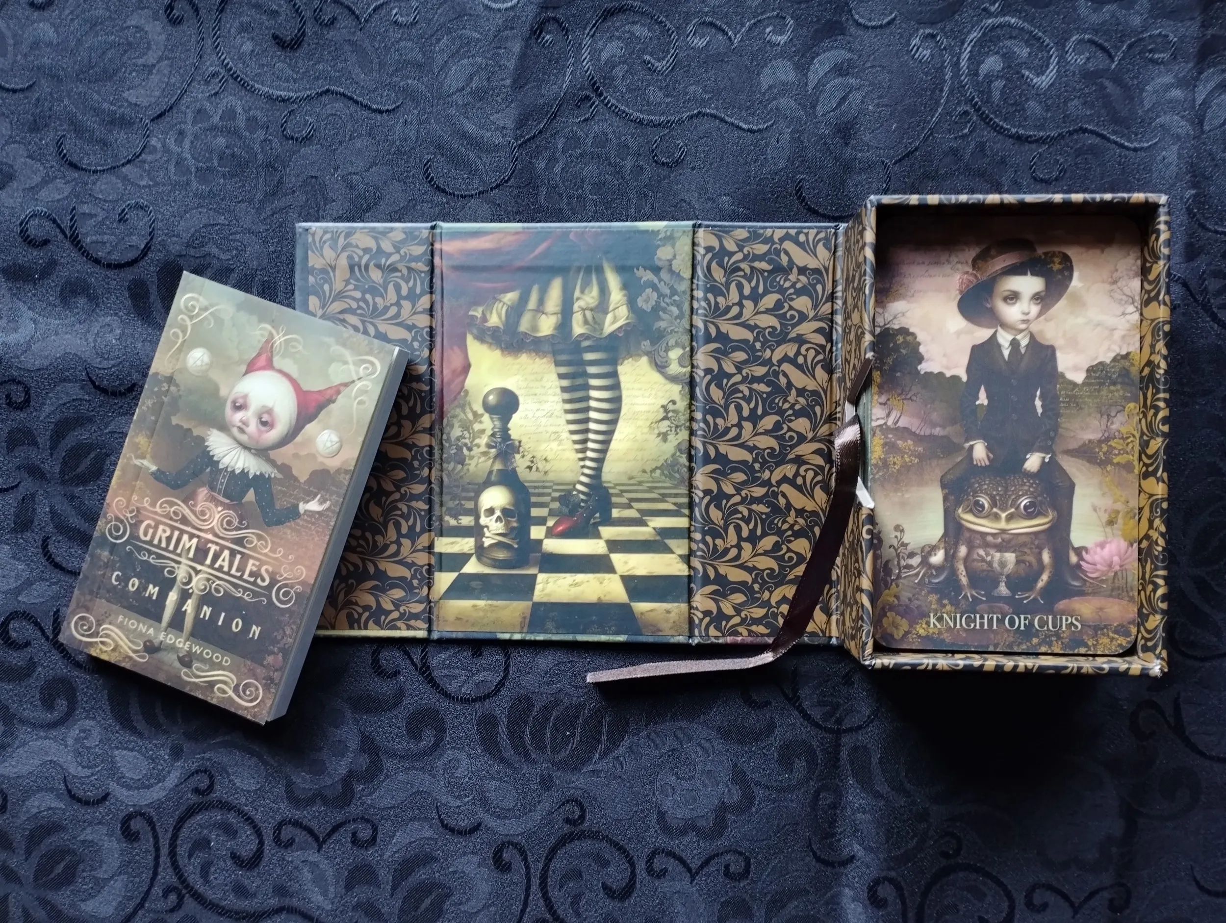 fiona edgewood - grim tales tarot - karte - slika 3