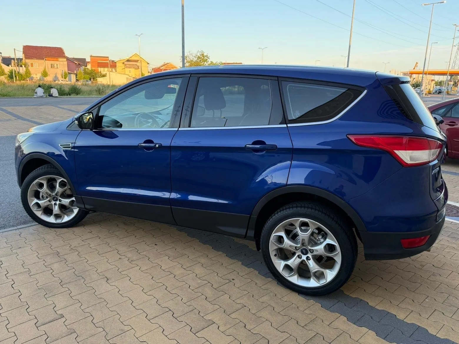 ford kuga 2,0 tdci 4x4 •• titanium paket •• full oprema •• automatic - slika 4