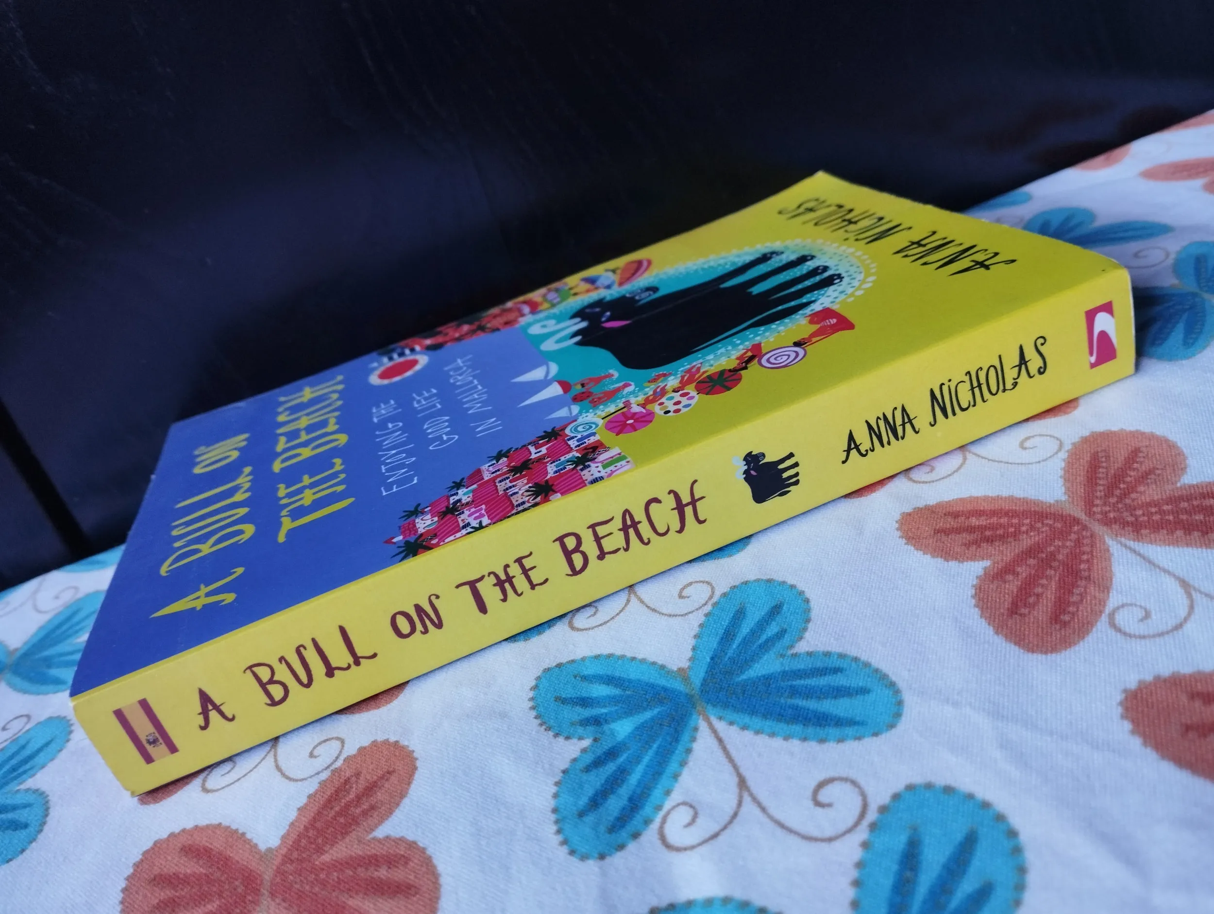 anna nicholas - a bull on the beach - slika 3